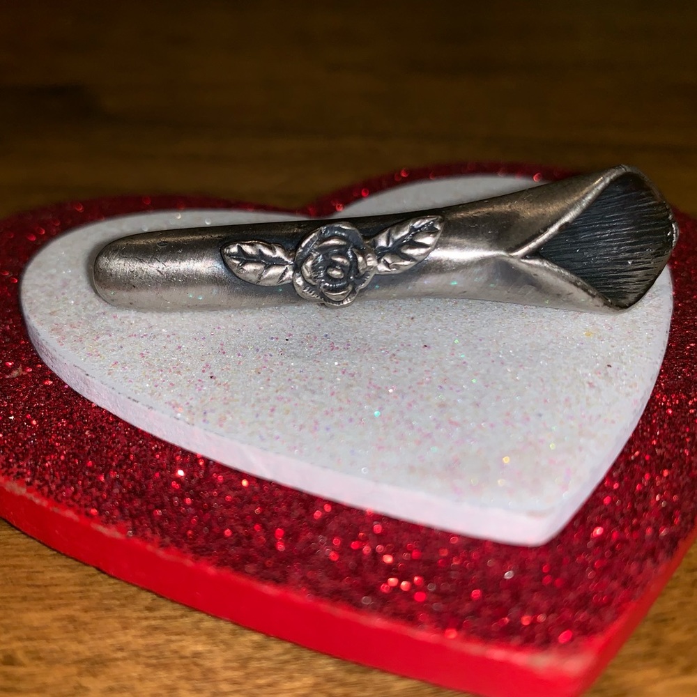 Vintage silver floral brooch
